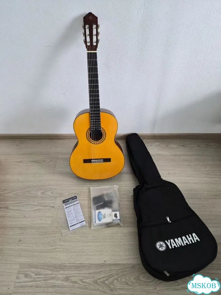 Классическая гитара Yamaha C40 фото 1