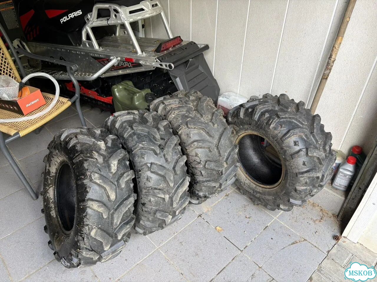 Deestone SW415 185/55 R13 и 26/10 R12 фото 1