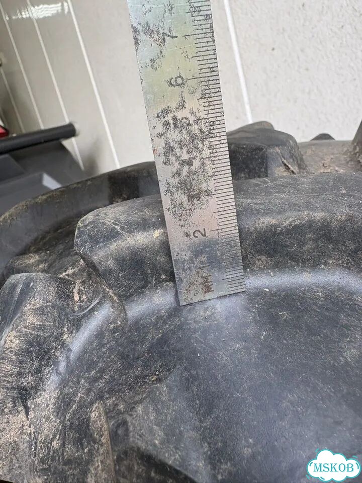 Deestone SW415 185/55 R13 и 26/10 R12 фото 3