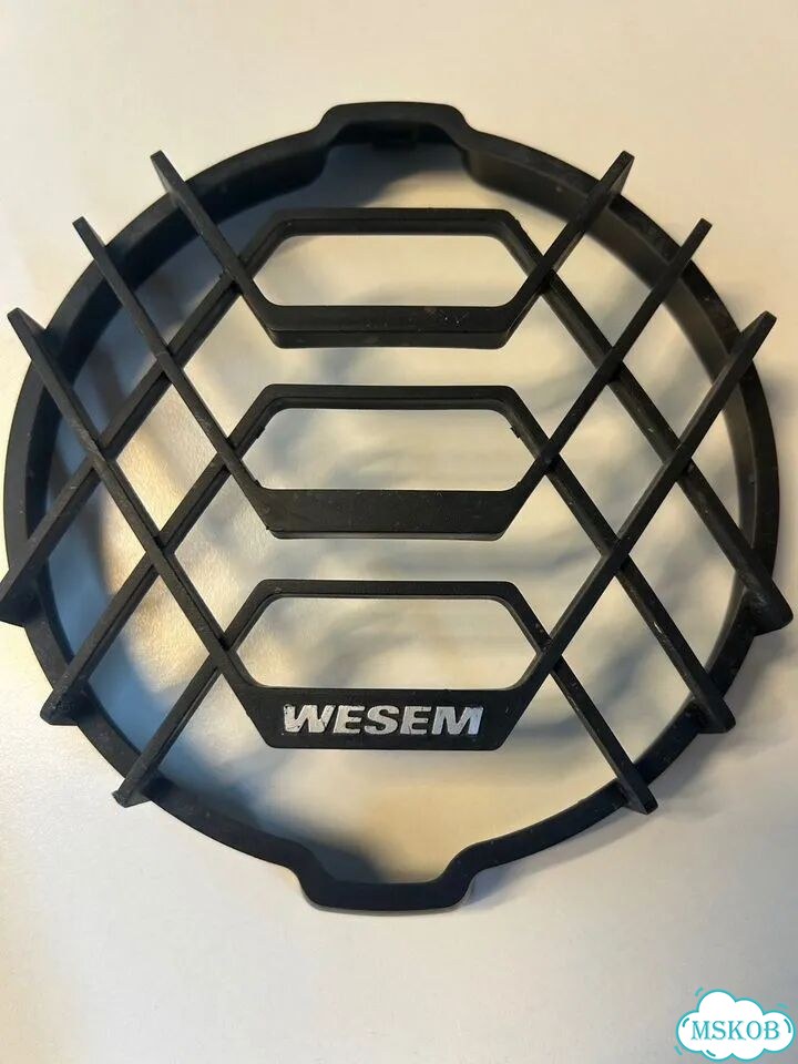 Решетка фары Wesem фото 1