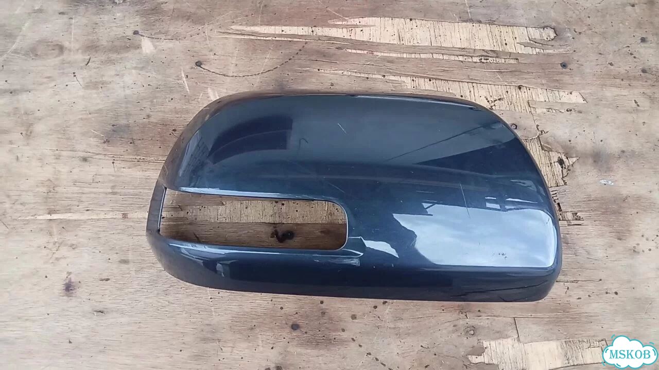 Накладка правого зеркала Toyota Noah ZRR70 фото 1