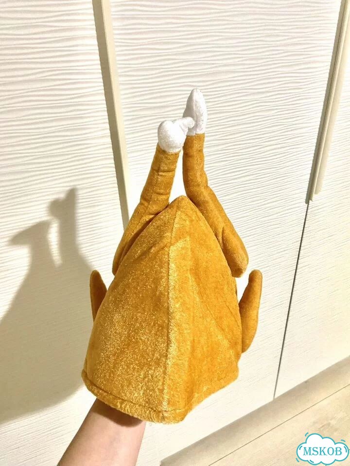 Прикольная шапка курица фото 2