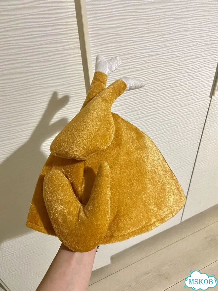 Прикольная шапка курица фото 3