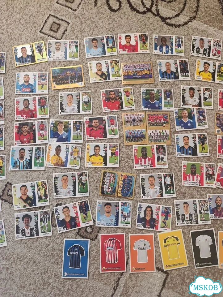 Наклейки panini fifa 365 2019 фото 2