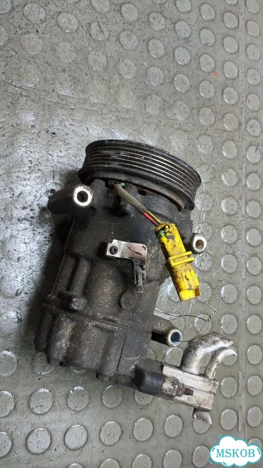 Компрессор кондиционера Mini Cooper (R56/R57) фото 1