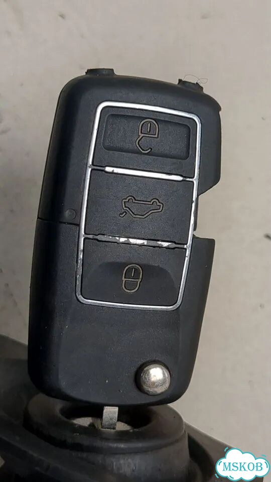 Замок зажигания Skoda Octavia (A5) фото 3