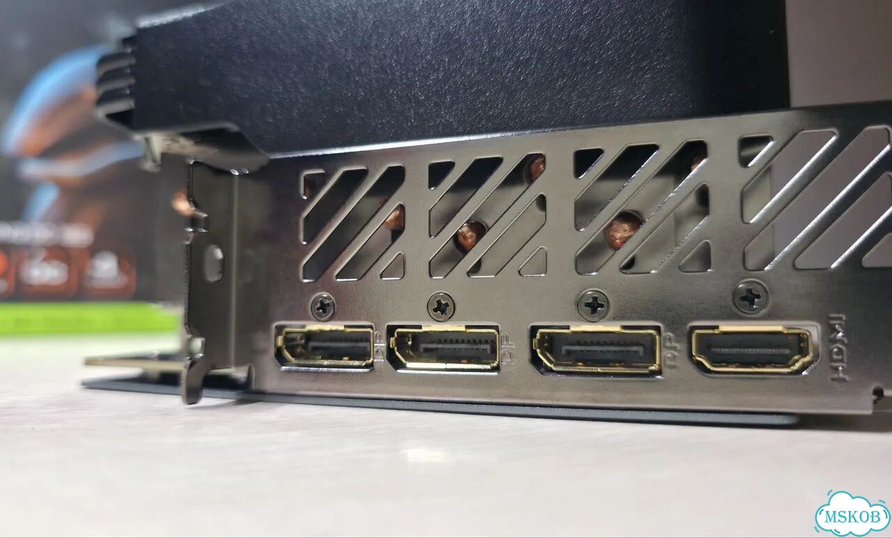 Nvidia RTX 4080 Gigabyte Gaming OC фото 8