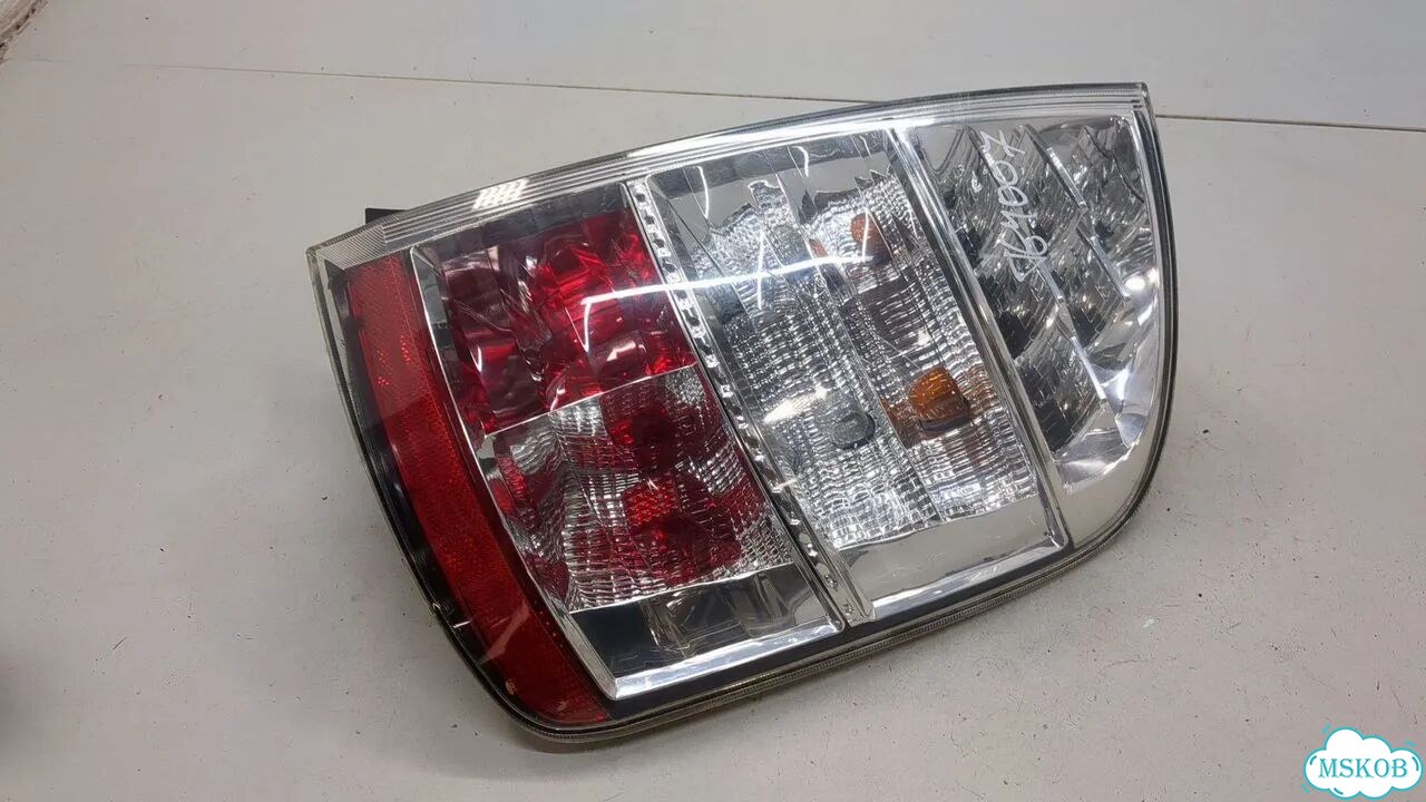 Фонарь (задний) правый Toyota Prius фото 1