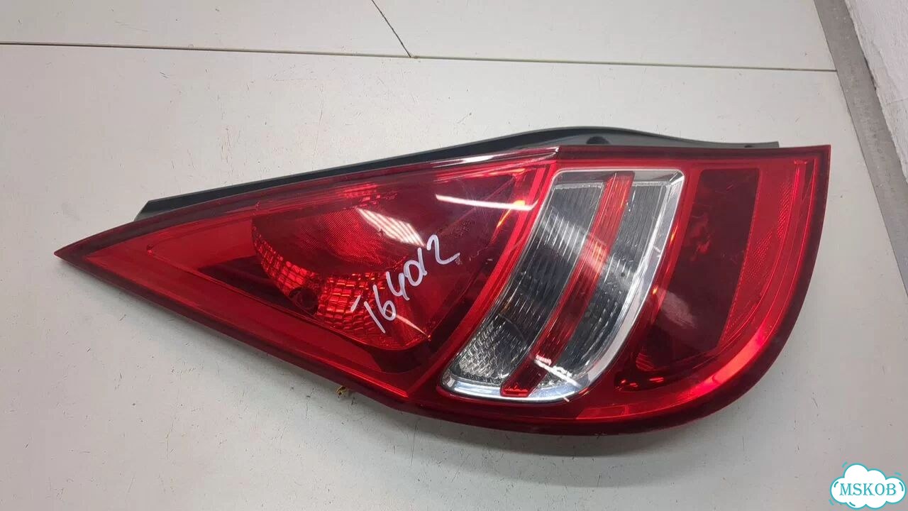 Фонарь (задний) левый Hyundai i30 фото 1