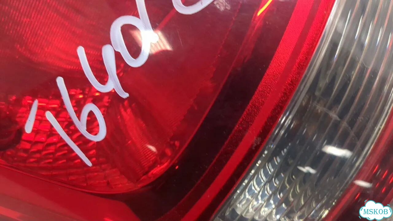 Фонарь (задний) левый Hyundai i30 фото 2