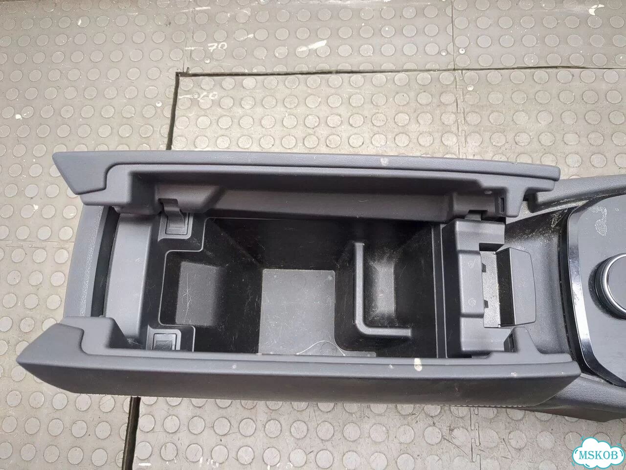 Консоль салона Nissan Rogue фото 4