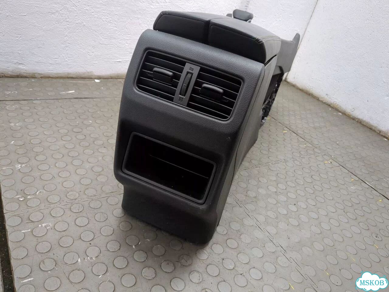 Консоль салона Nissan Rogue фото 6
