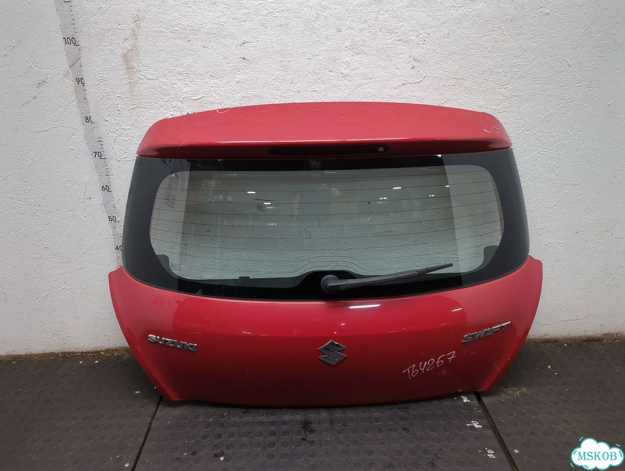 Крышка багажника Suzuki Swift фото 1