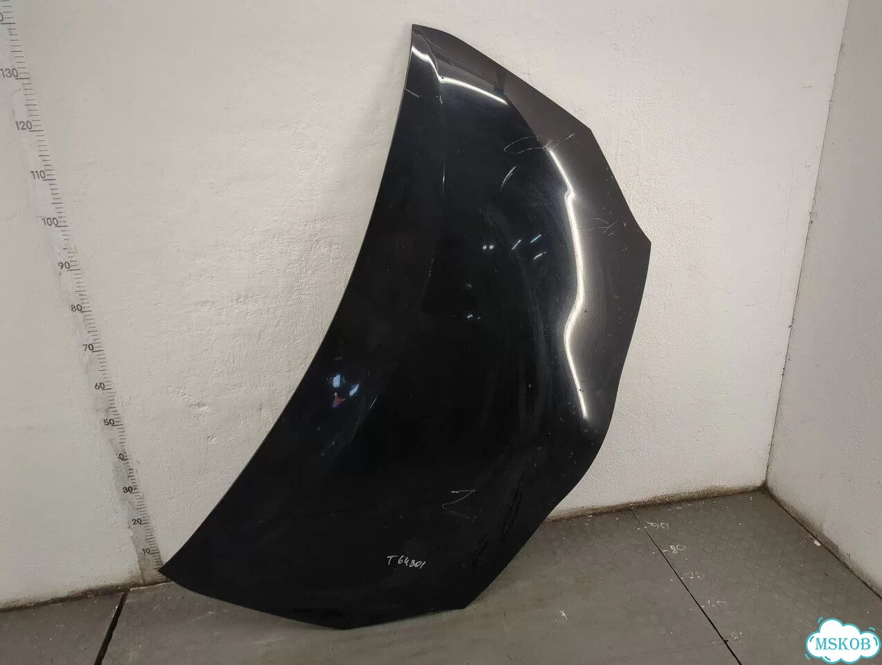 Капот Toyota Prius фото 1