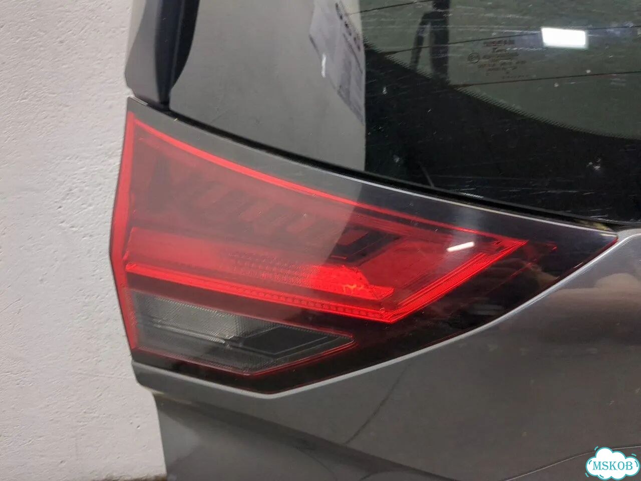 Крышка багажника Nissan Rogue фото 5