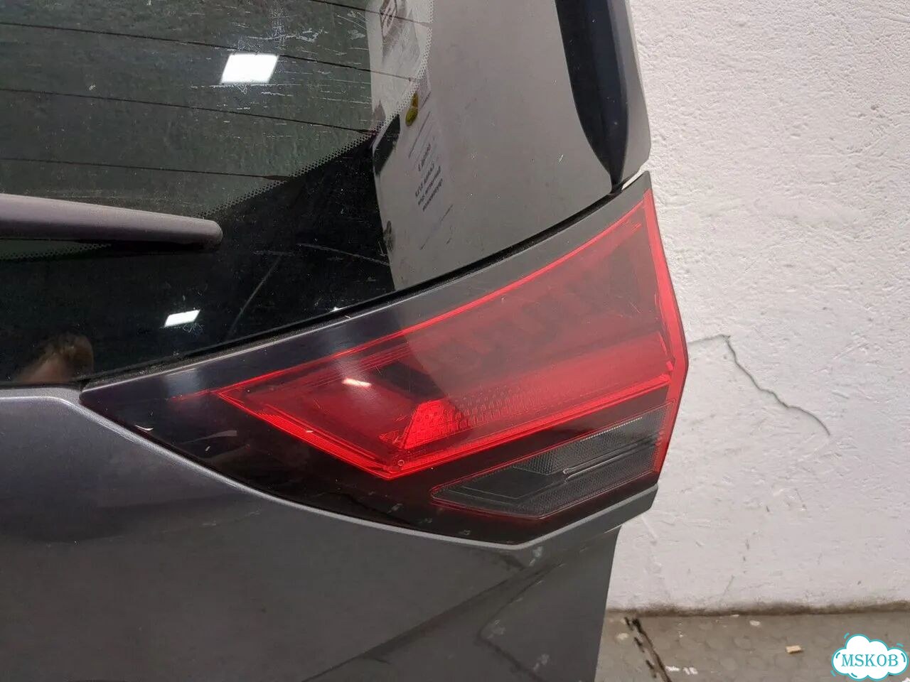Крышка багажника Nissan Rogue фото 6