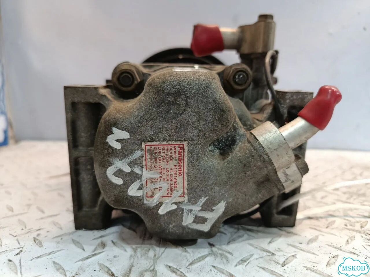 Компрессор кондиционера mazda C10061450 FA1027Z фото 4