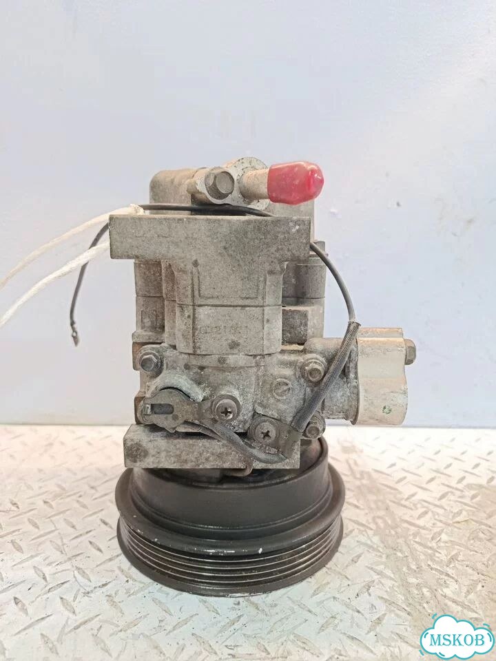 Компрессор кондиционера mazda C10061450 FA1027Z фото 5