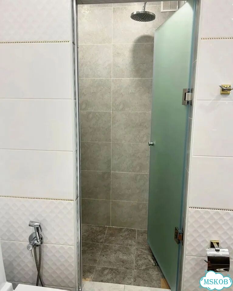 Стеклянные раздвижные двери в душевую в кратчайшие сроки фото 8