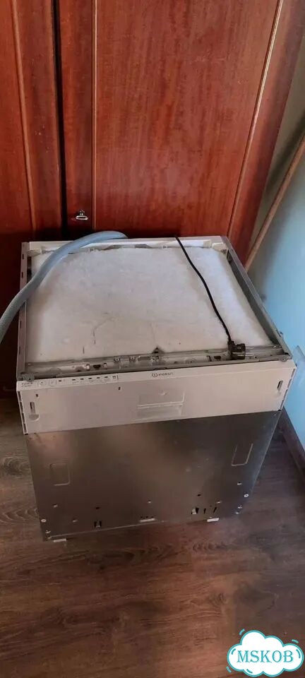 Посудомоечная машина indesit die 2b19 на запчасти фото 1