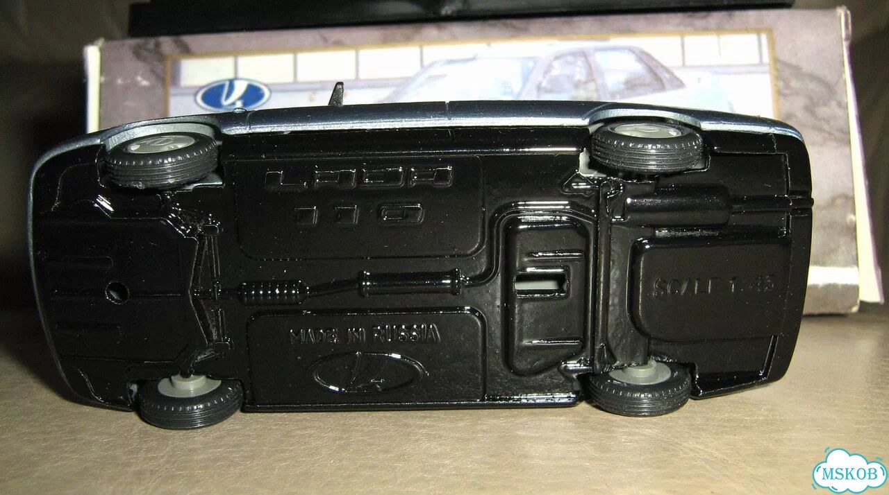 Модель ваз-2110, россия 1:43 фото 8