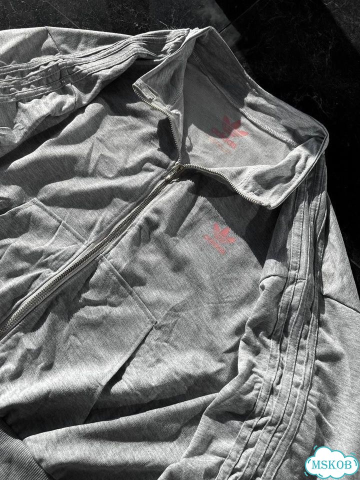 Олимпийка Adidas Серая с розовым лого фото 3