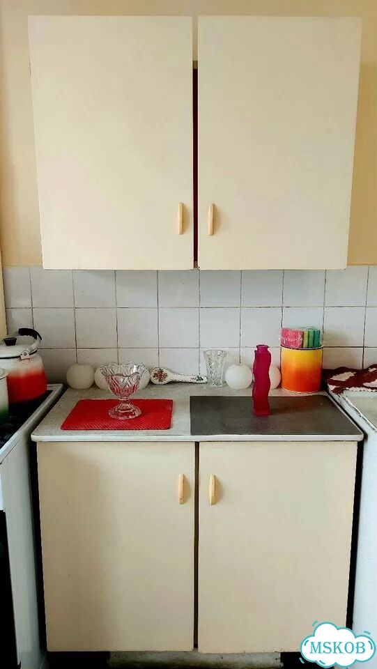 Небольшая кухня.Дерево фото 1