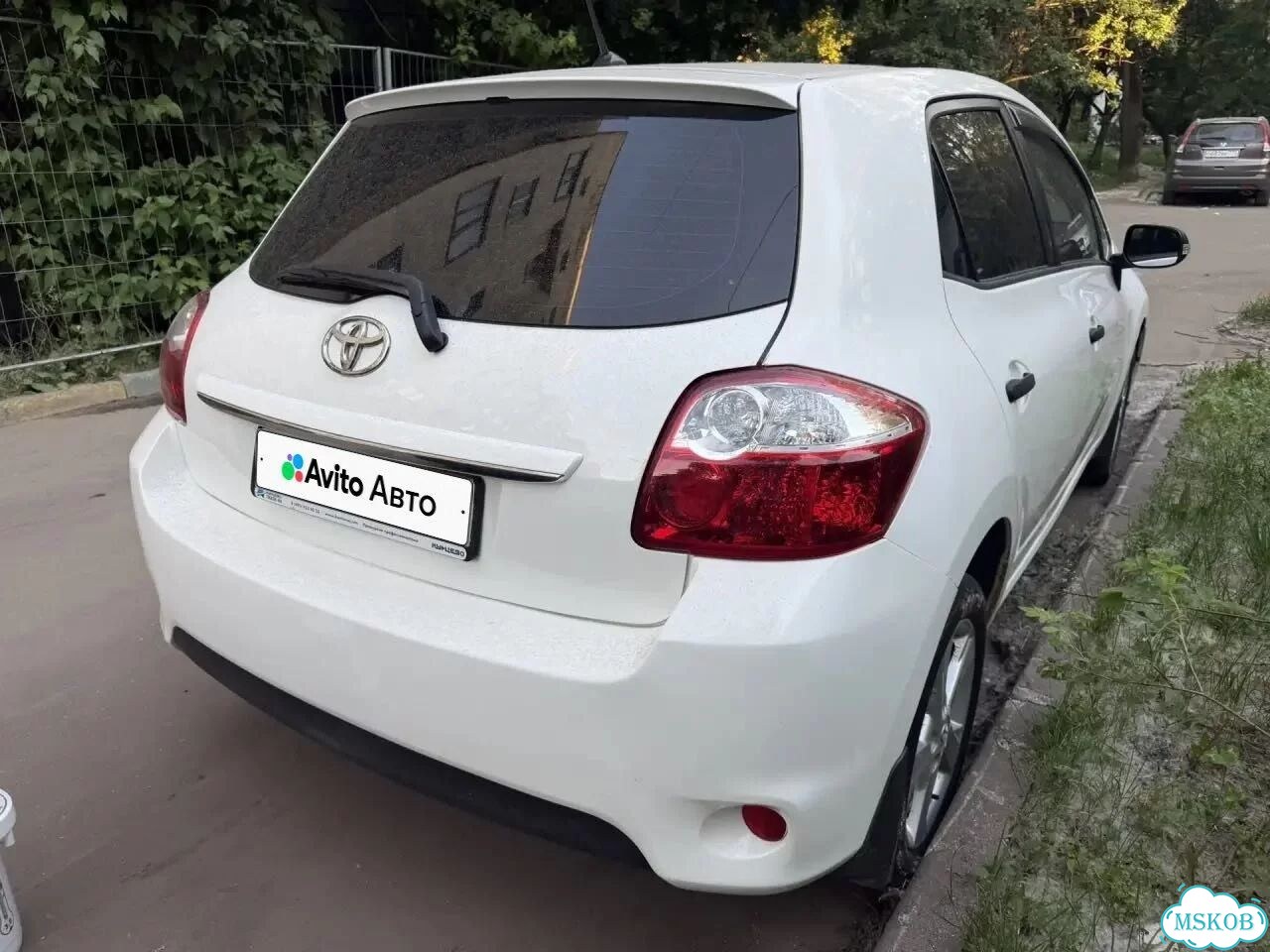 Toyota Auris 1.6 AT, 2011, 134 800 км фото 2