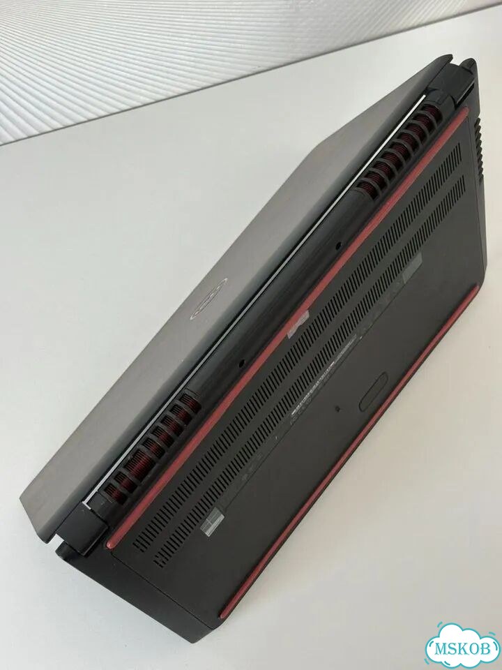 Игровой ноутбук dell i5 GTX 1050 4GB фото 8