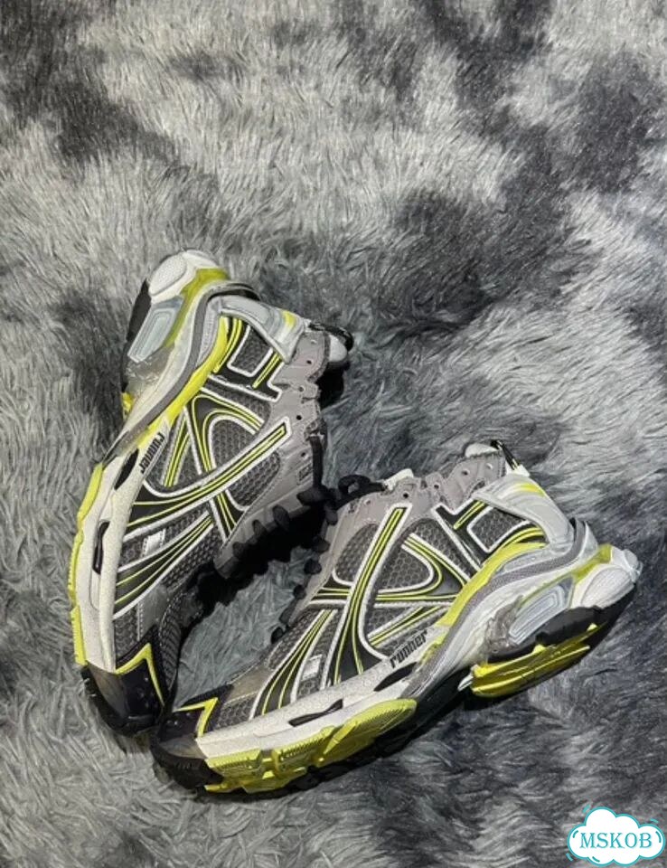 Balenciaga Runner 2.0 фото 1