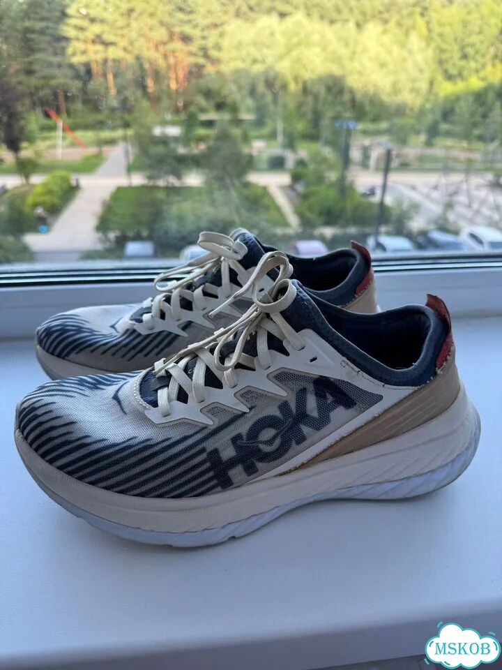 Беговые кроссовки hoka carbon x фото 5