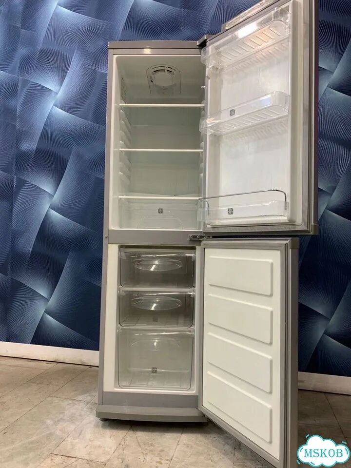 Холодильник бу фото 1