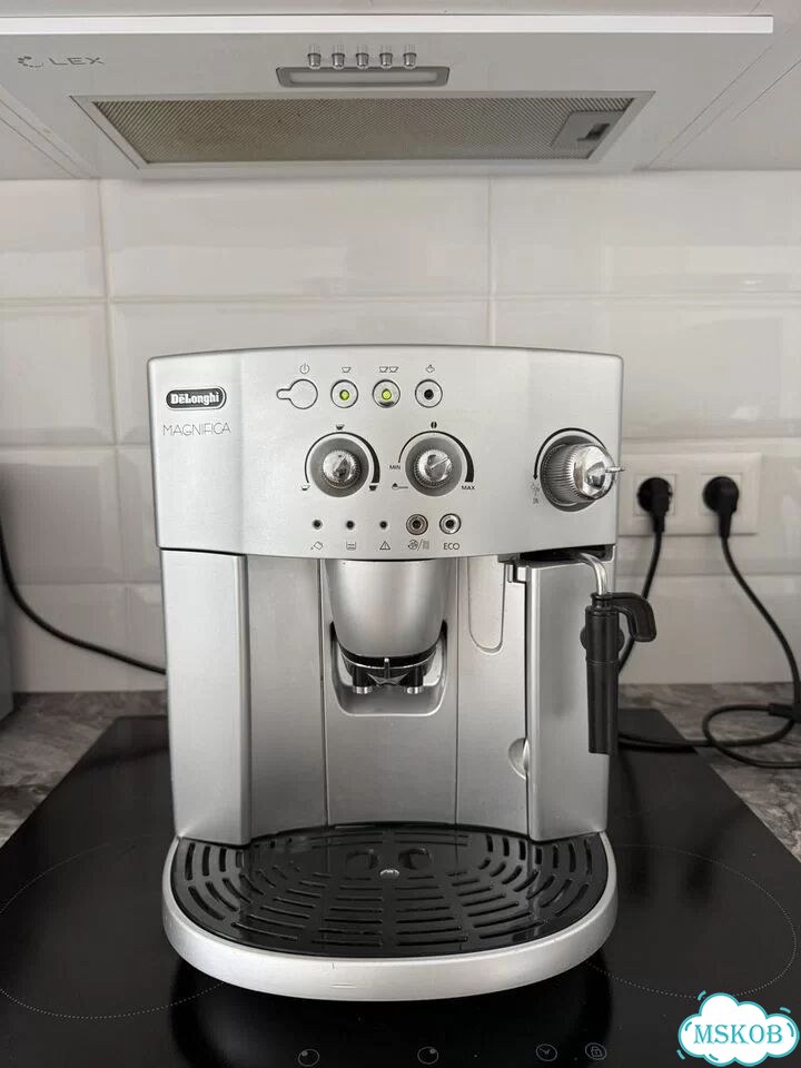 Кофемашина delonghi magnifica фото 1