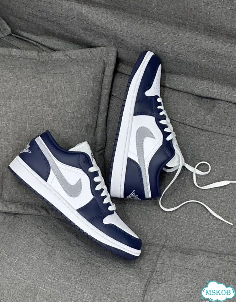 Nike Air Jordan 1 Low Midnight Navy Wolf фото 2