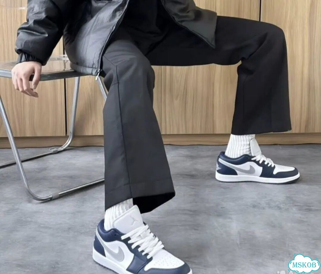 Nike Air Jordan 1 Low Midnight Navy Wolf фото 6