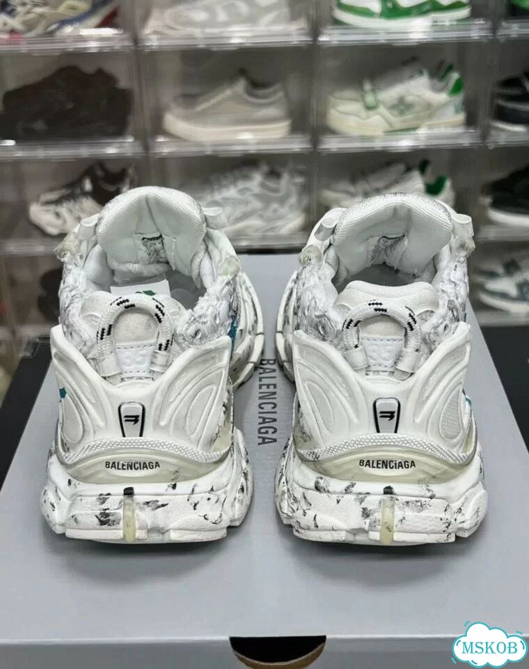 Balenciaga Runner Graffiti фото 6