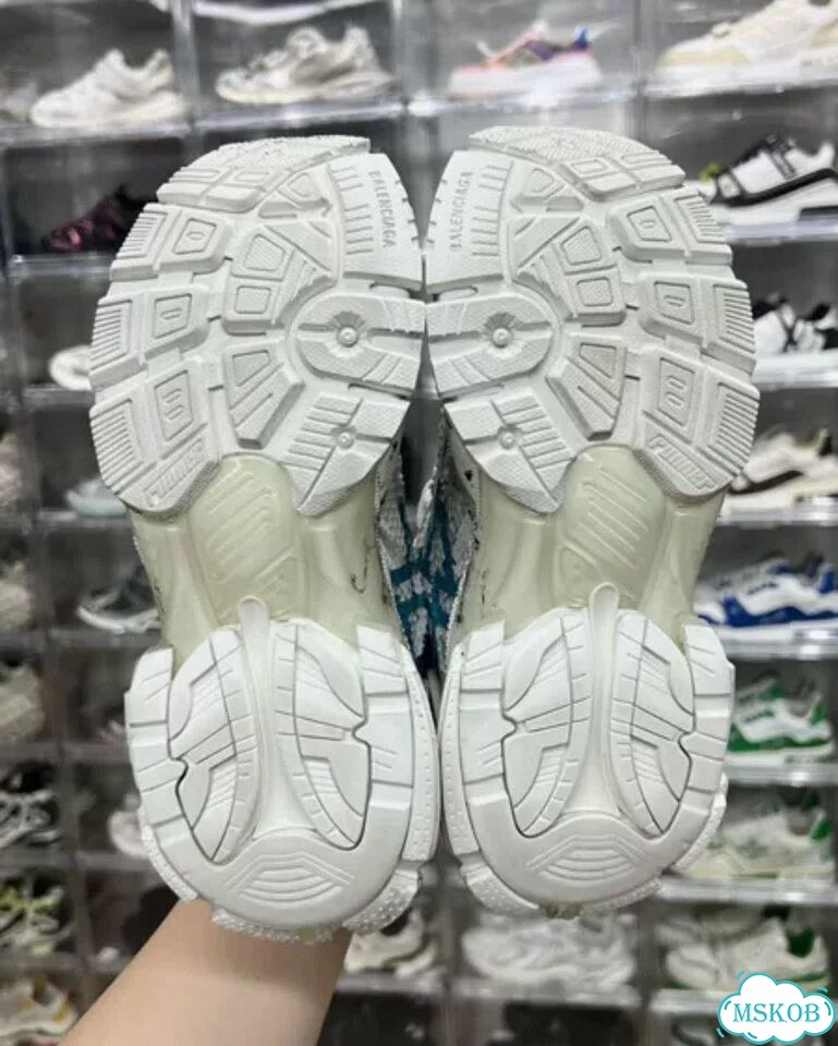 Balenciaga Runner Graffiti фото 8