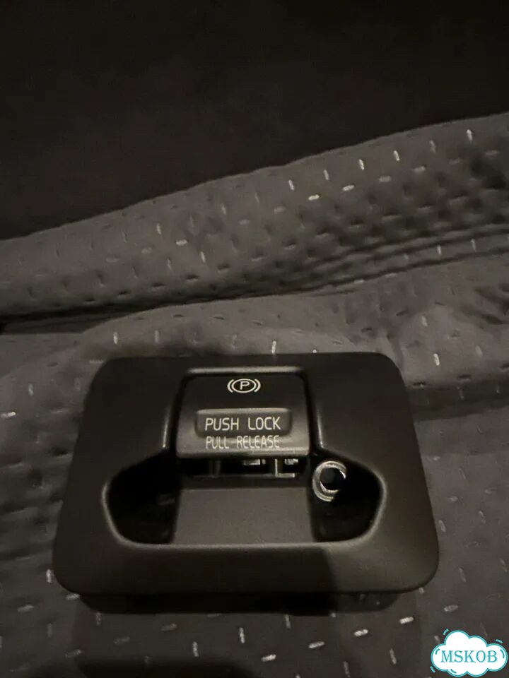 Кнопка ручника volvo фото 1