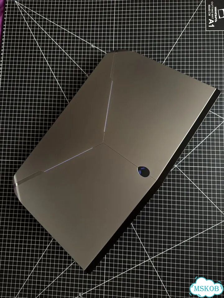 Игровой ноутбук Alienware 17 R2 фото 1