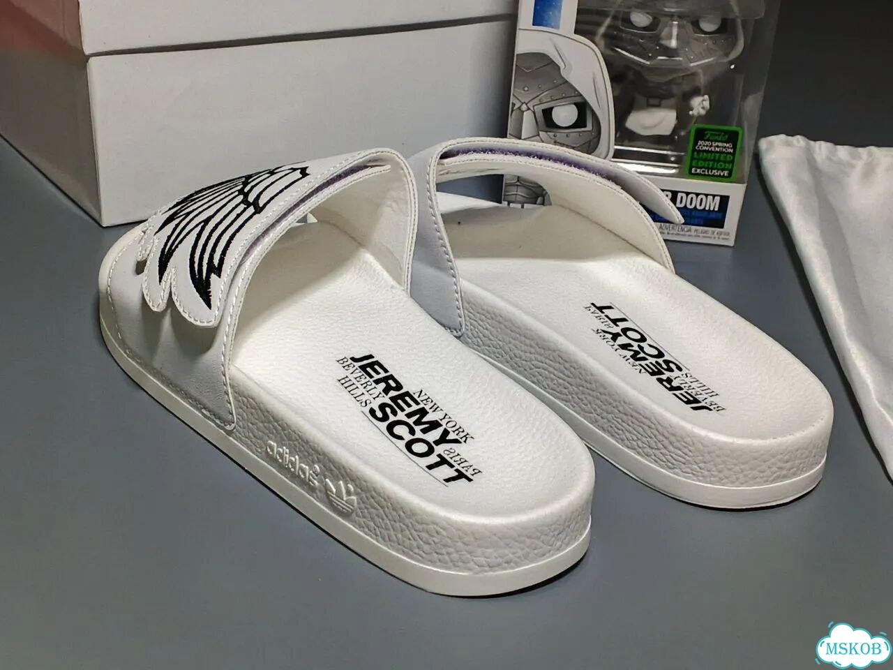 Тапки Jeremy Scott wings Adidas adilette slides фото 2