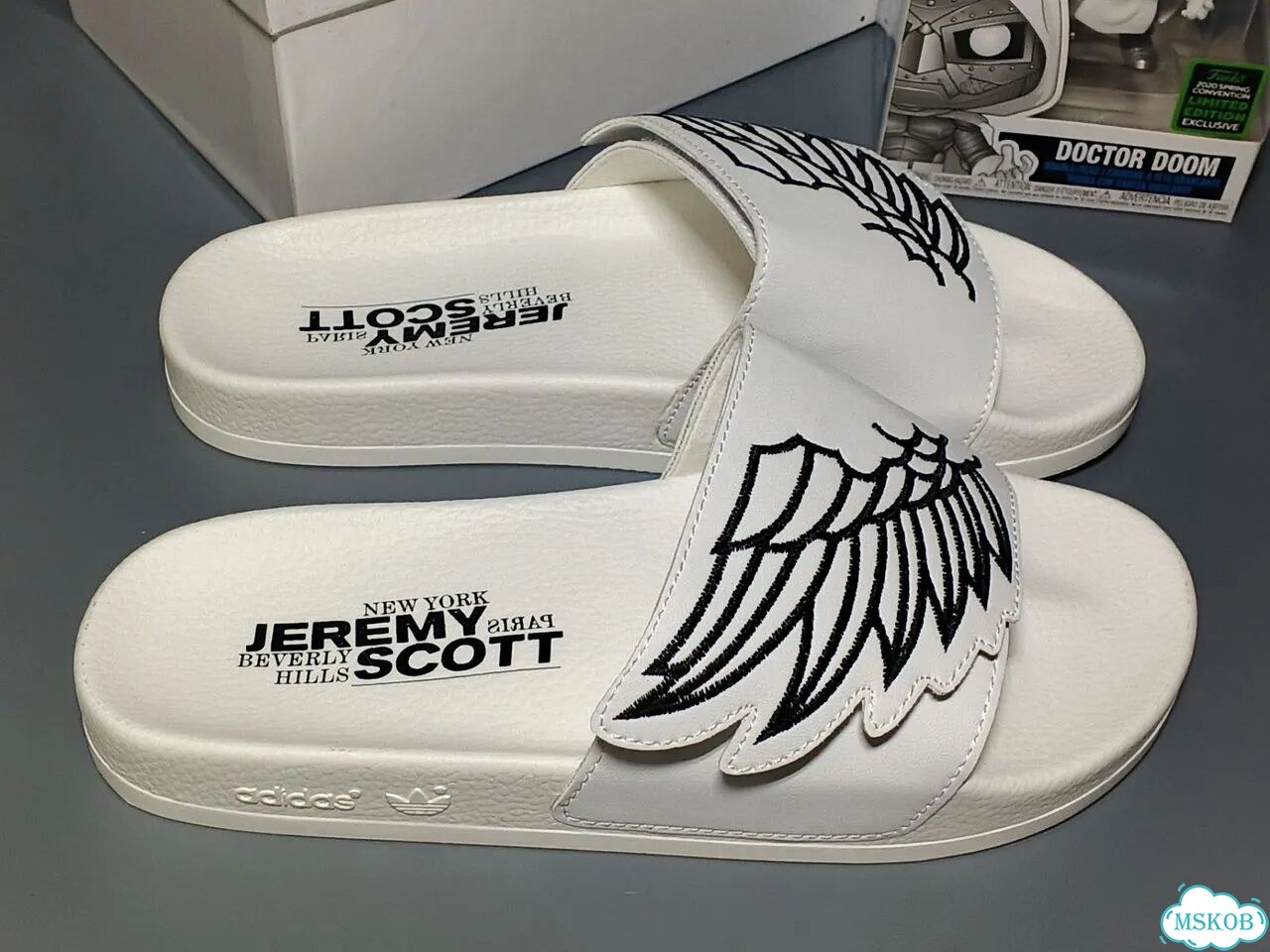 Тапки Jeremy Scott wings Adidas adilette slides фото 4