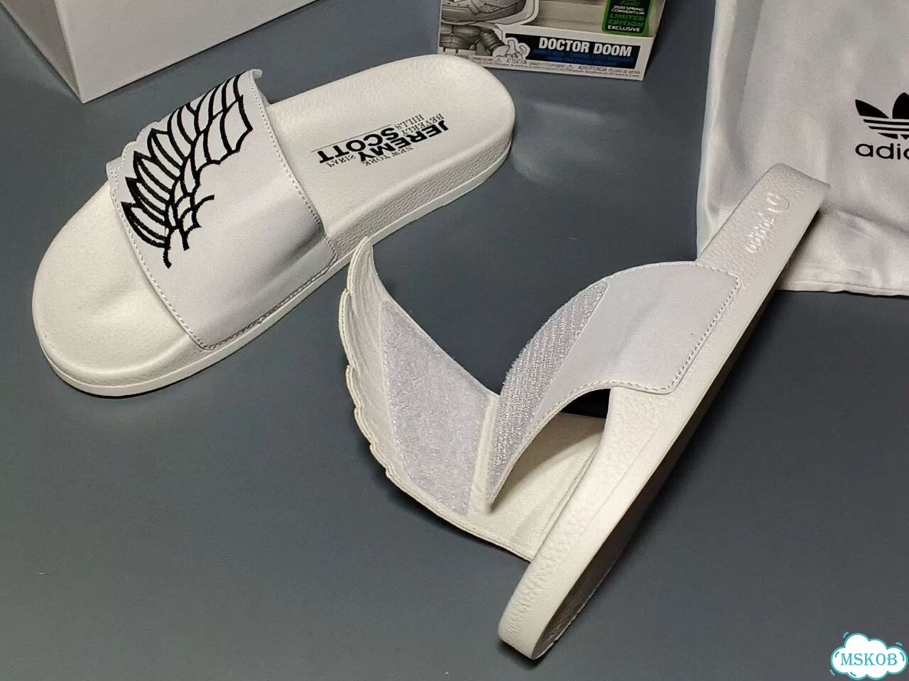 Тапки Jeremy Scott wings Adidas adilette slides фото 6