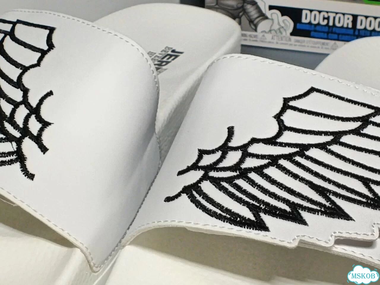 Тапки Jeremy Scott wings Adidas adilette slides фото 9