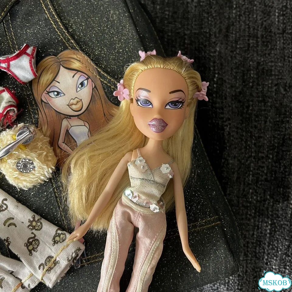 Bratz лот кукла с кейсом фото 2