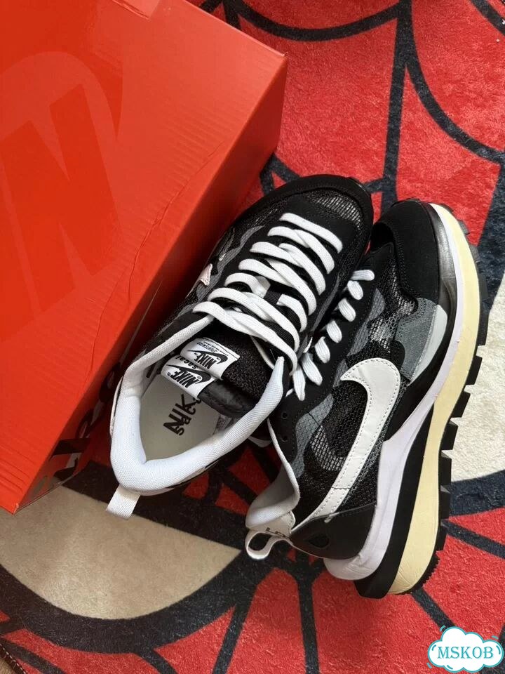 Кроссовки nike sacai vaporwaffle фото 1
