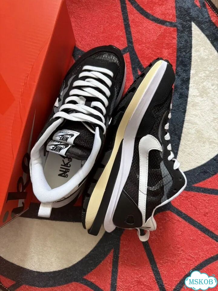 Кроссовки nike sacai vaporwaffle фото 3