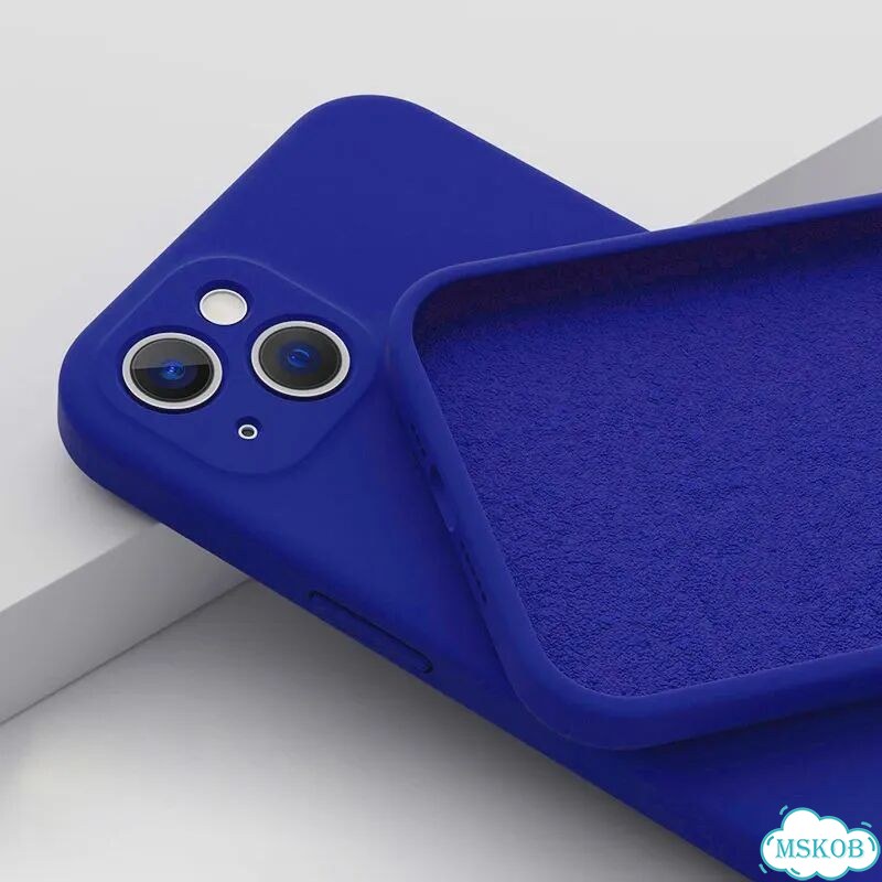 Красный чехол для iPhone 16 из жидкого силикона фото 7