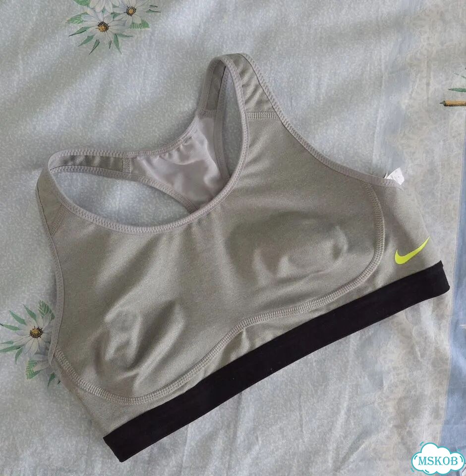 Спортивный топ nike s фото 1