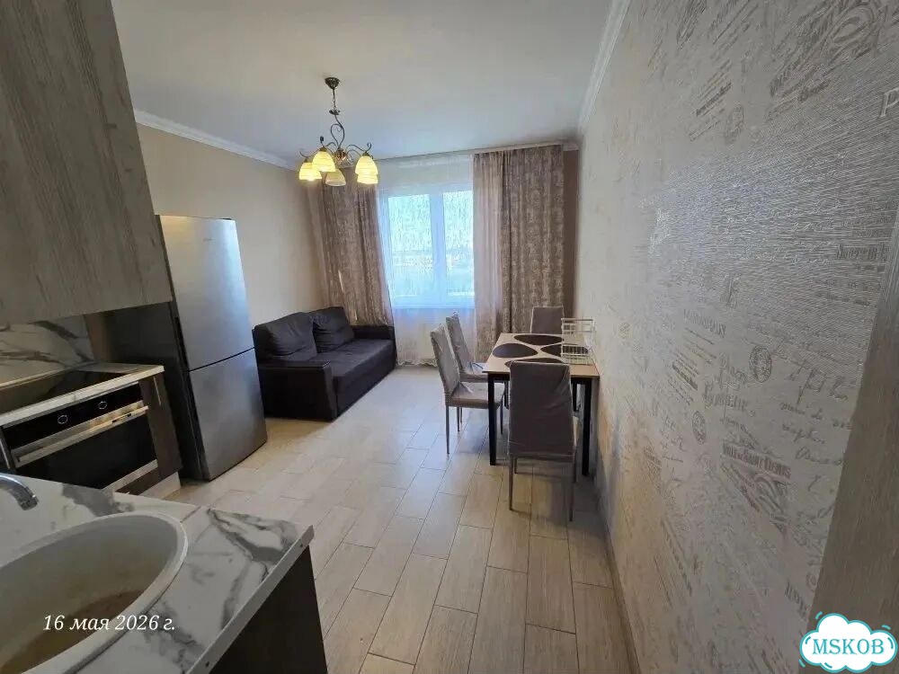 1-к. квартира, 40 м², 8/8 эт. фото 2