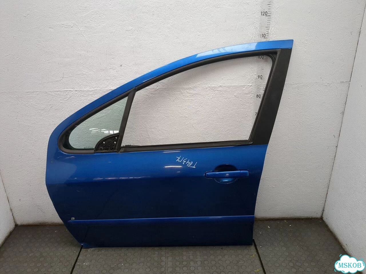 Дверь боковая левая передняя Peugeot 307 фото 1